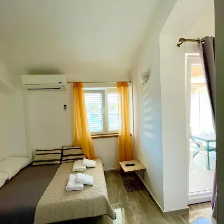 Seaview 2+2 Apartman *