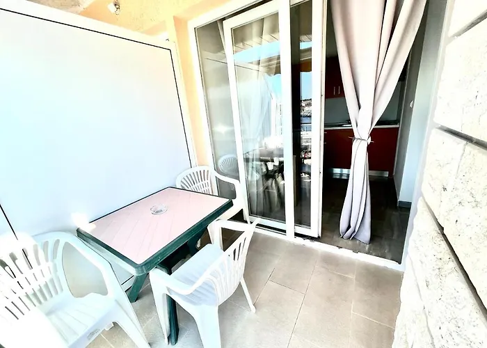 Seaview 2+2 * Jezera